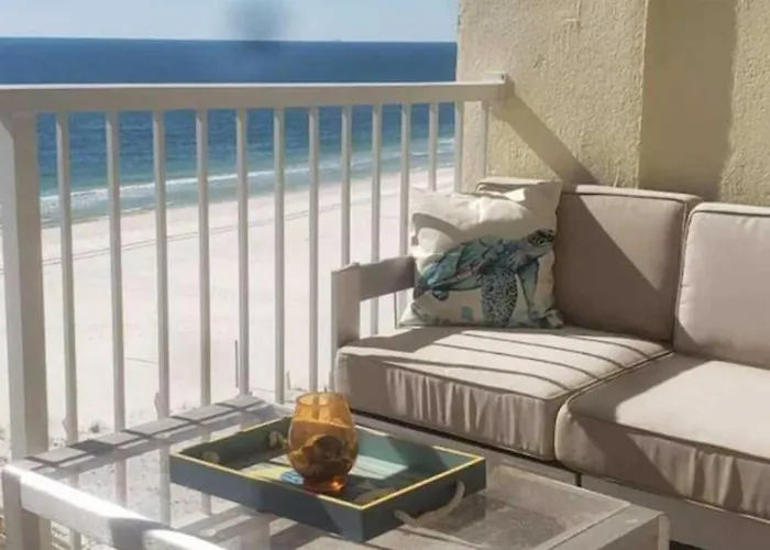 Holiday home Beachfront Heated Pools Views Near Hangout