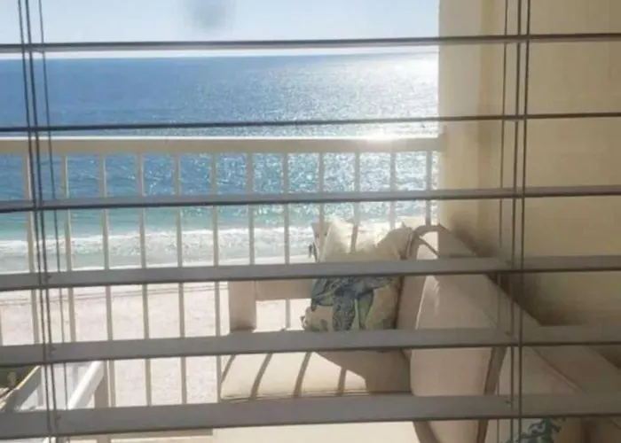 Beachfront Heated Pools Views Near Hangout